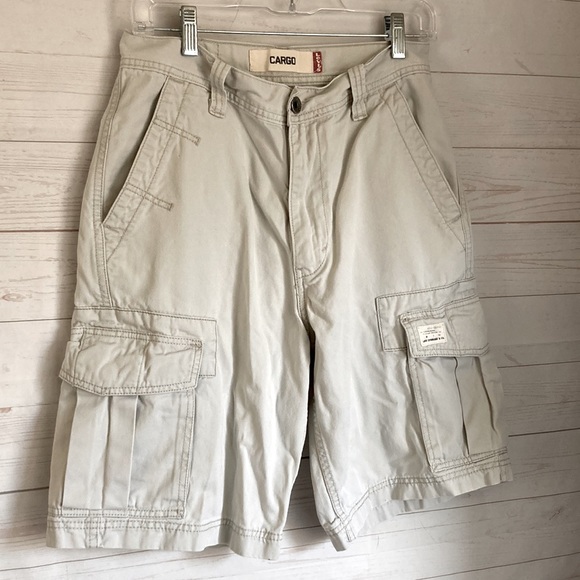 Levi’s Size W29 Red Tab Cargo Shorts Off White/Light Gray - Picture 2 of 9